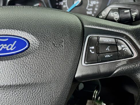 Used 2018 Ford Focus SE w/ SE Appearance Package image 14