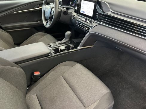 Used 2026 Toyota Camry LE FWD image 14
