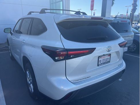 Certified 2024 Toyota Highlander LE AWD/4WD image 5