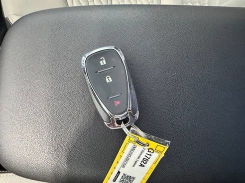 Used 2018 Chevrolet Equinox LT FWD image 35