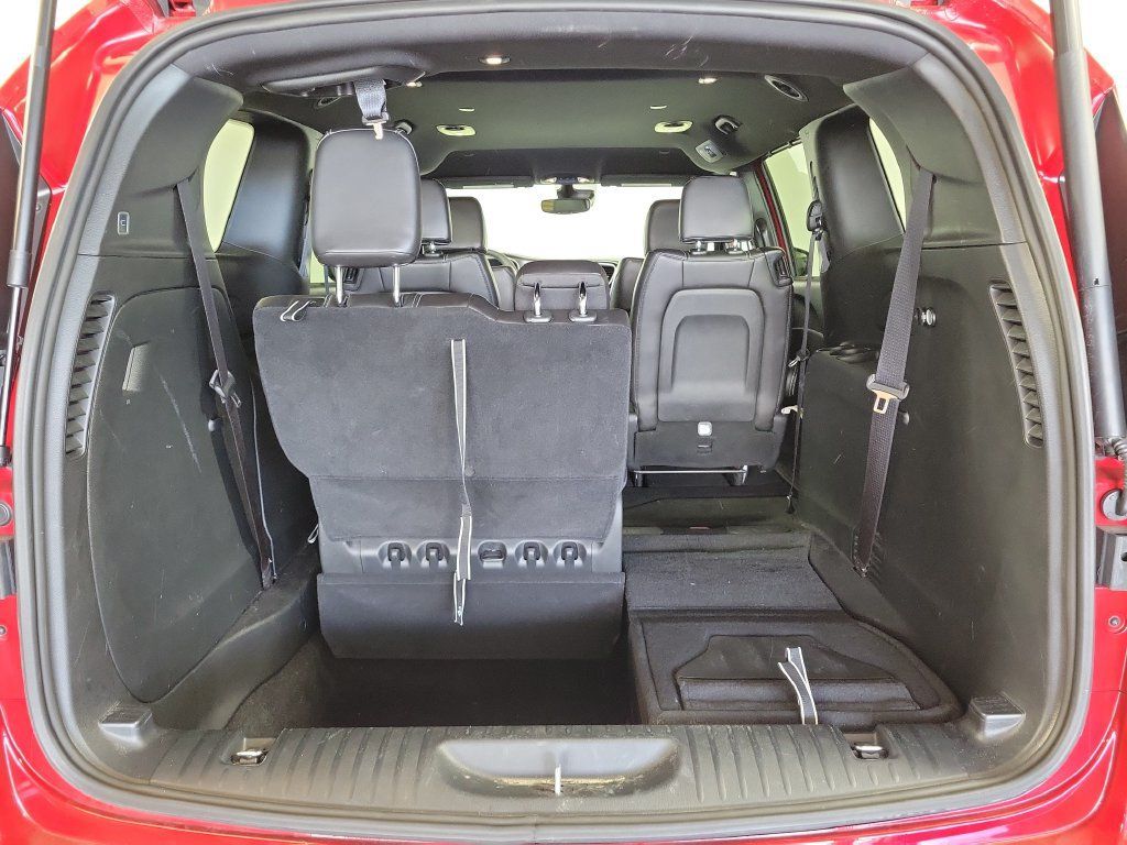 Used 2026 Chrysler Pacifica Select FWD image 25