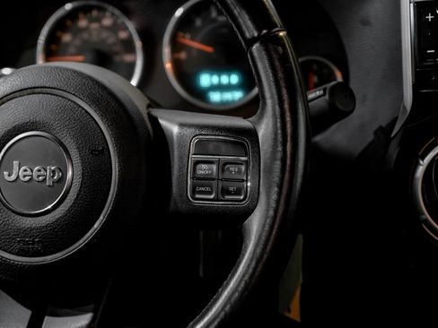 Used 2017 Jeep Wrangler Unlimited Sahara w/ Connectivity Group image 25