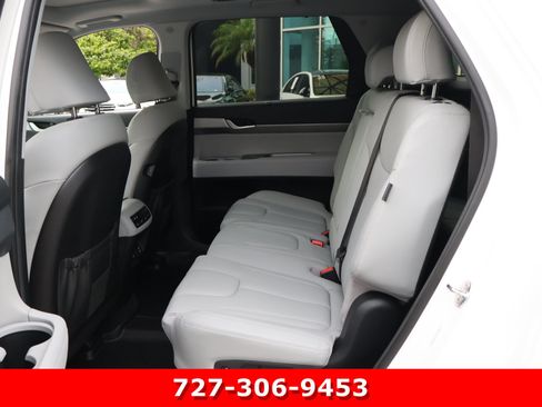 Used 2025 Hyundai Palisade SEL FWD image 17