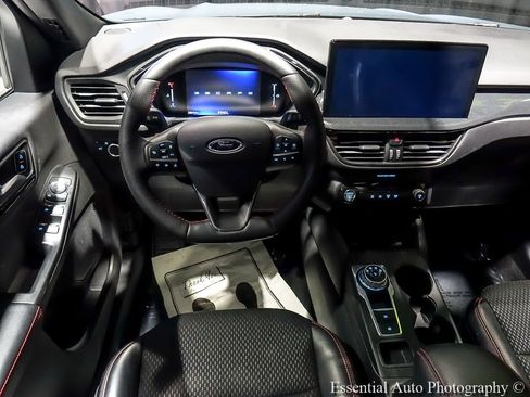 Used 2024 Ford Escape ST-Line w/ Tech Pack #1 AWD/4WD image 17