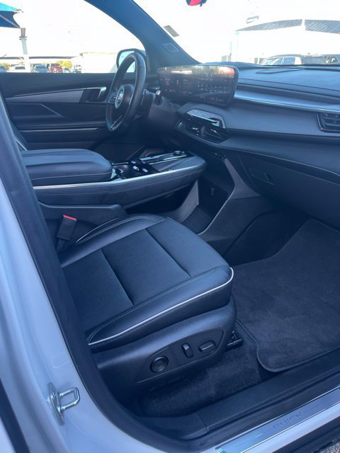 Used 2026 Buick Enclave Preferred w/ Power Package FWD image 12
