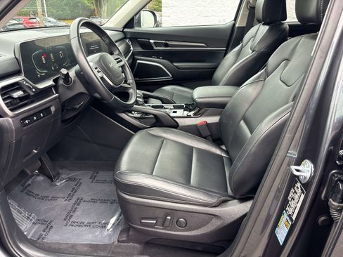 Used 2024 Kia Telluride S w/ S Sunroof Package image 10