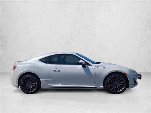 Used 2014 Scion FR-S RWD image 4