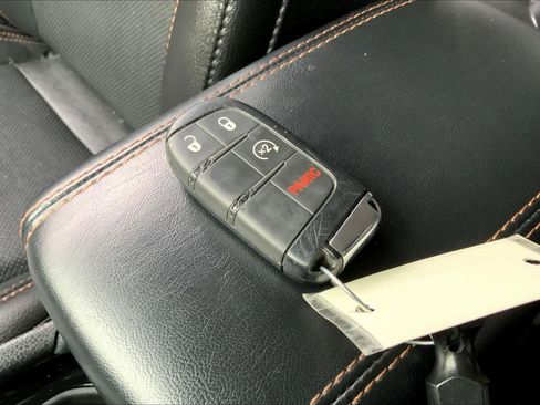 Used 2022 Jeep Compass Limited image 13