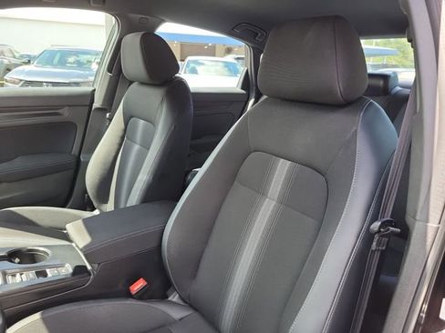 Used 2023 Honda Civic Sport image 18