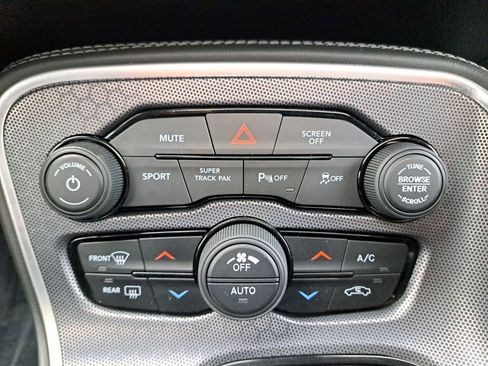 Used 2017 Dodge Challenger GT image 21