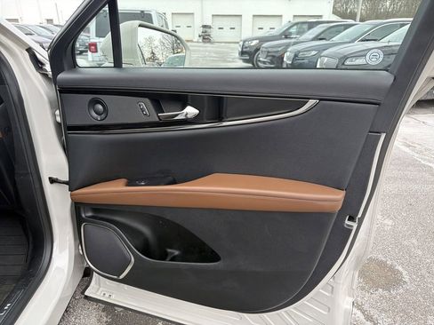 Certified 2022 Lincoln Nautilus Reserve w/ Luxury Package image 14