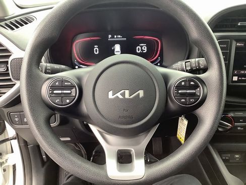 Used 2024 Kia Soul LX w/ Option Group 015 image 11
