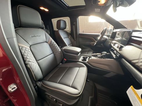 New 2026 GMC Canyon Denali image 29