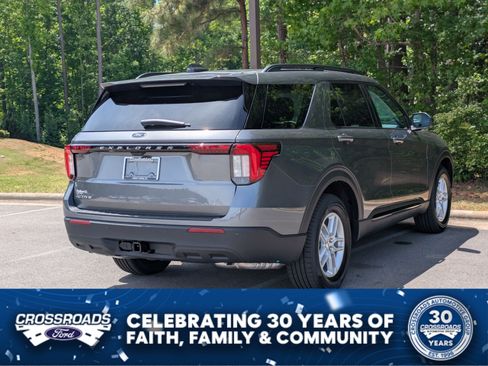 New 2026 Ford Explorer Active RWD image 3