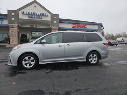Used 2020 Toyota Sienna LE