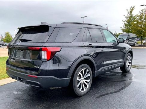 Used 2025 Ford Explorer ST-Line AWD/4WD image 6