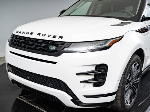 Used 2025 Land Rover Range Rover Evoque Dynamic SE AWD/4WD image 16