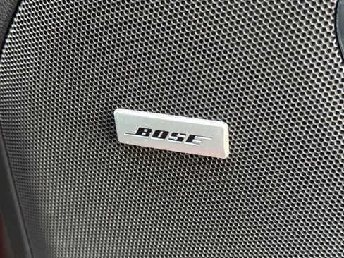 Used 2024 GMC Yukon SLT image 44