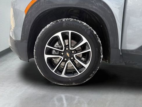 Used 2025 Chevrolet TrailBlazer LT w/ Convenience Package image 32