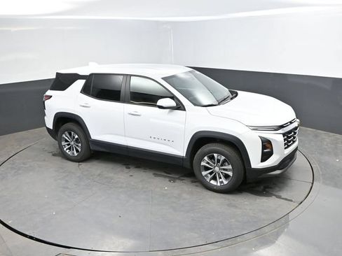 Used 2025 Chevrolet Equinox LT AWD/4WD image 29