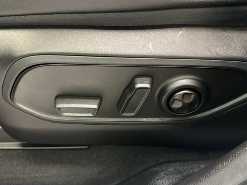 Used 2023 Jeep Grand Cherokee L Limited image 24