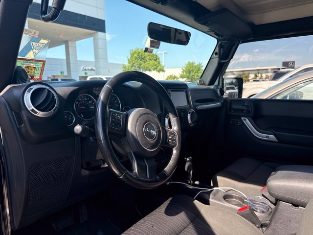 Used 2011 Jeep Wrangler Unlimited Sahara w/ Dual Top Group AWD/4WD image 5