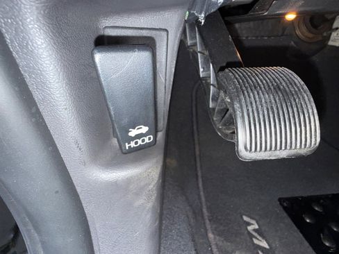 Used 2004 Mercury Marauder RWD image 71