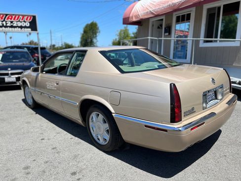 Used 1997 Cadillac Eldorado w/ Leather/Lumbar Pkg FWD image 5