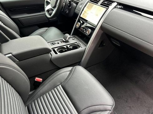 New 2026 Land Rover Discovery S AWD/4WD image 30