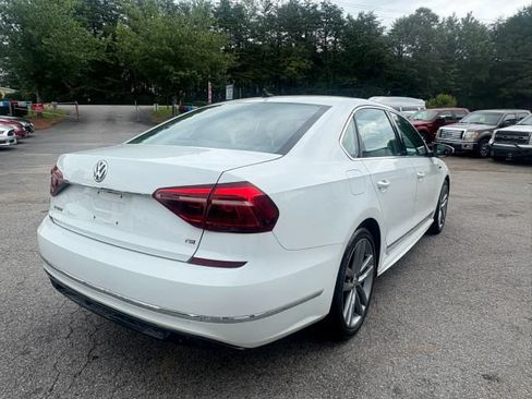 Used 2017 Volkswagen Passat 1.8T R-Line FWD image 5