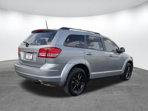 Used 2020 Dodge Journey SE w/ Blacktop Package image 4