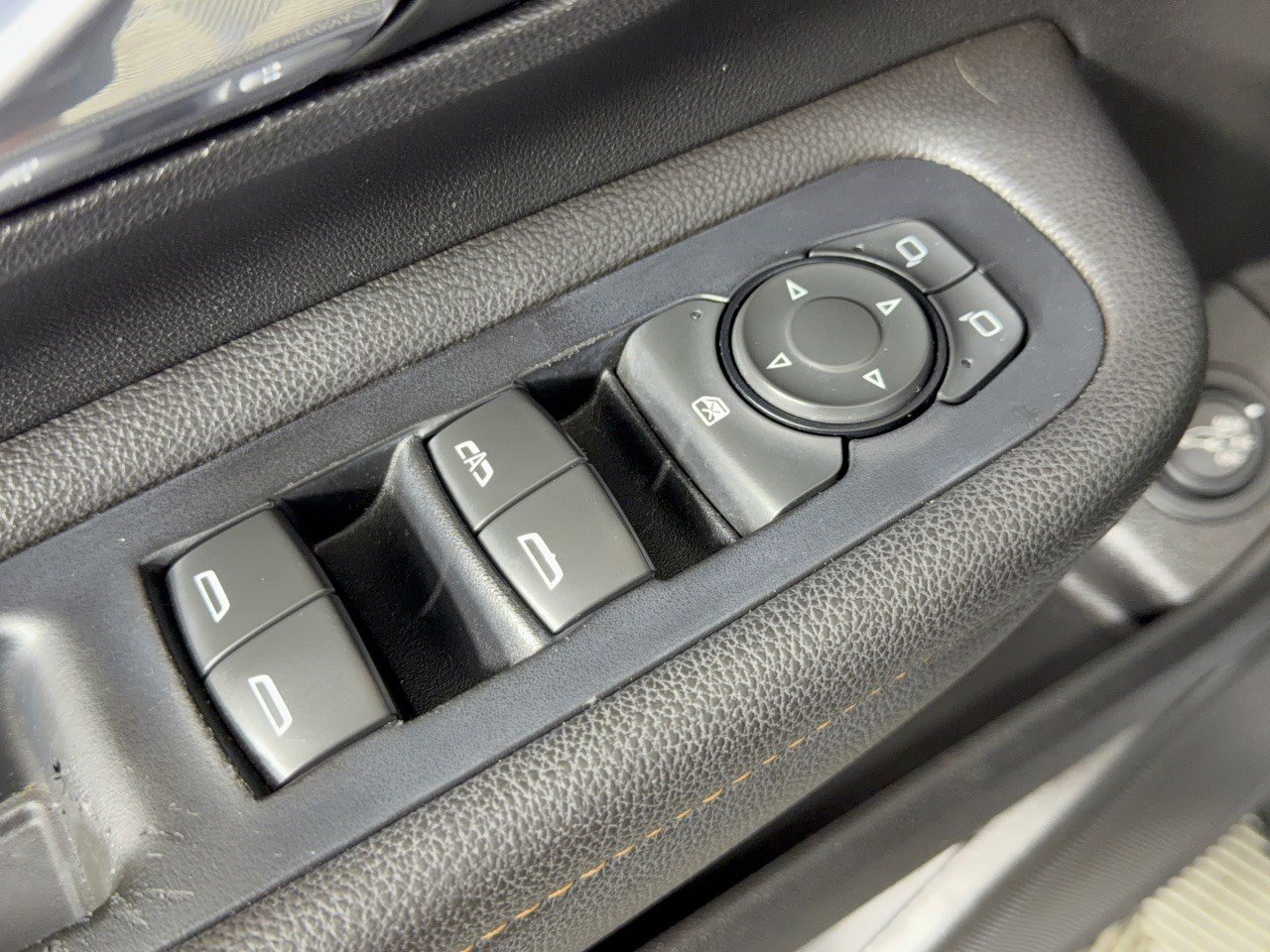 Used 2020 GMC Terrain SLE w/ Driver Convenience Package FWD image 15