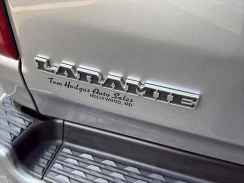 Used 2022 RAM 1500 Laramie w/ Sport Appearance Package AWD/4WD image 8