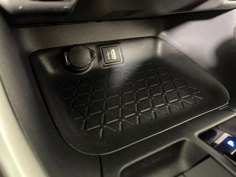 Certified 2025 Toyota RAV4 LE image 30