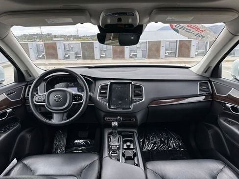 Used 2019 Volvo XC90 T6 Momentum w/ Advanced Package AWD/4WD image 12