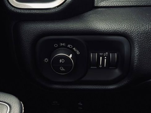 Used 2022 RAM 1500 Laramie image 30