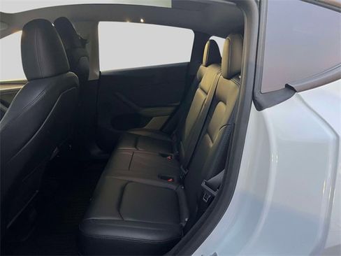 Used 2024 Tesla Model Y Performance image 15