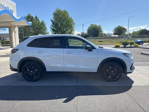 New 2026 Honda HR-V Sport image 3