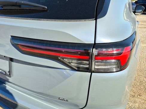 New 2026 Mitsubishi Outlander SE image 11