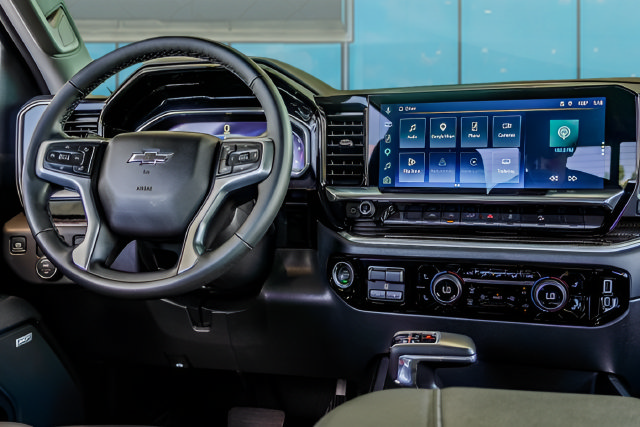 Used 2025 Chevrolet Silverado 1500 LT Trail Boss w/ Convenience Package II AWD/4WD image 14
