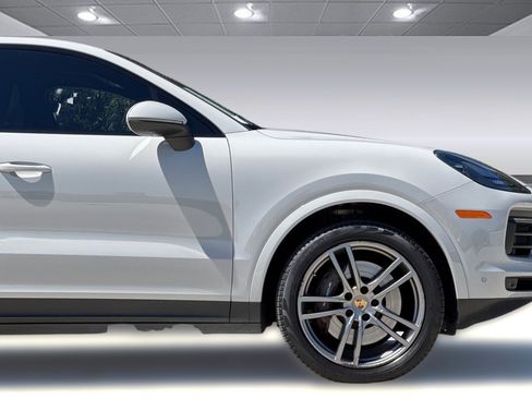 Used 2022 Porsche Cayenne Coupe AWD/4WD image 37