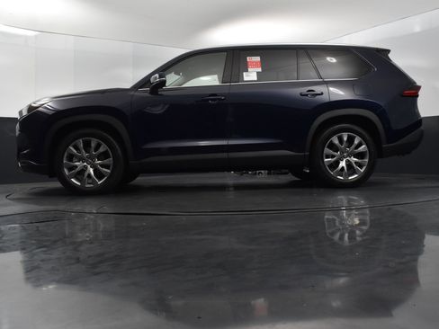 Used 2025 Toyota Grand Highlander AWD Hybrid image 36