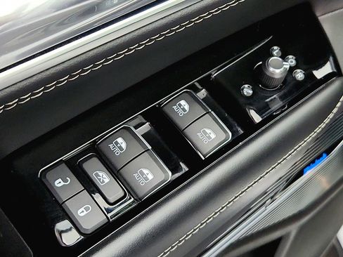 Used 2022 Jeep Grand Wagoneer Series I AWD/4WD image 27