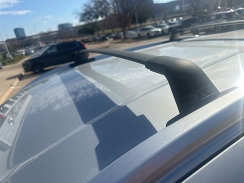 Certified 2019 Nissan Kicks SV w/ Interior Electronics Package image 13