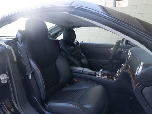 Used 2014 Mercedes-Benz SL 550 image 21