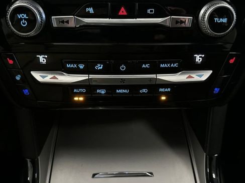 Used 2021 Ford Explorer ST image 23