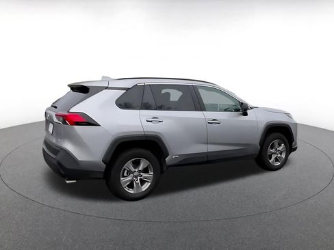 Used 2025 Toyota RAV4 LE image 12