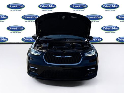 Used 2025 Chrysler Pacifica Select FWD image 33