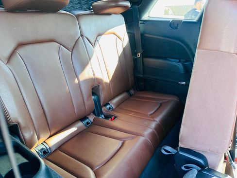 Used 2018 Audi Q7 3.0T Premium Plus AWD/4WD image 16