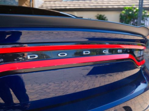Used 2016 Dodge Charger SE w/ Blacktop Package RWD image 39